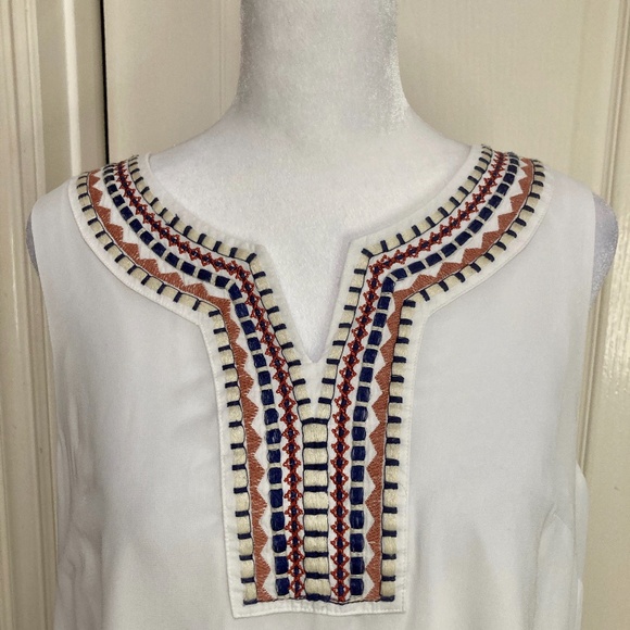 BCBG Shift Dress Embroidered Boho - Picture 4 of 16